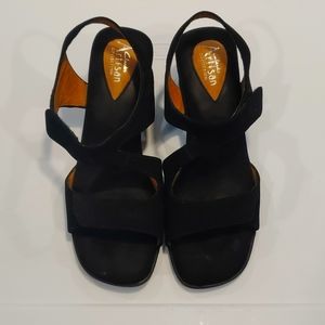 Womens Clark's Artisan sandals size 7.